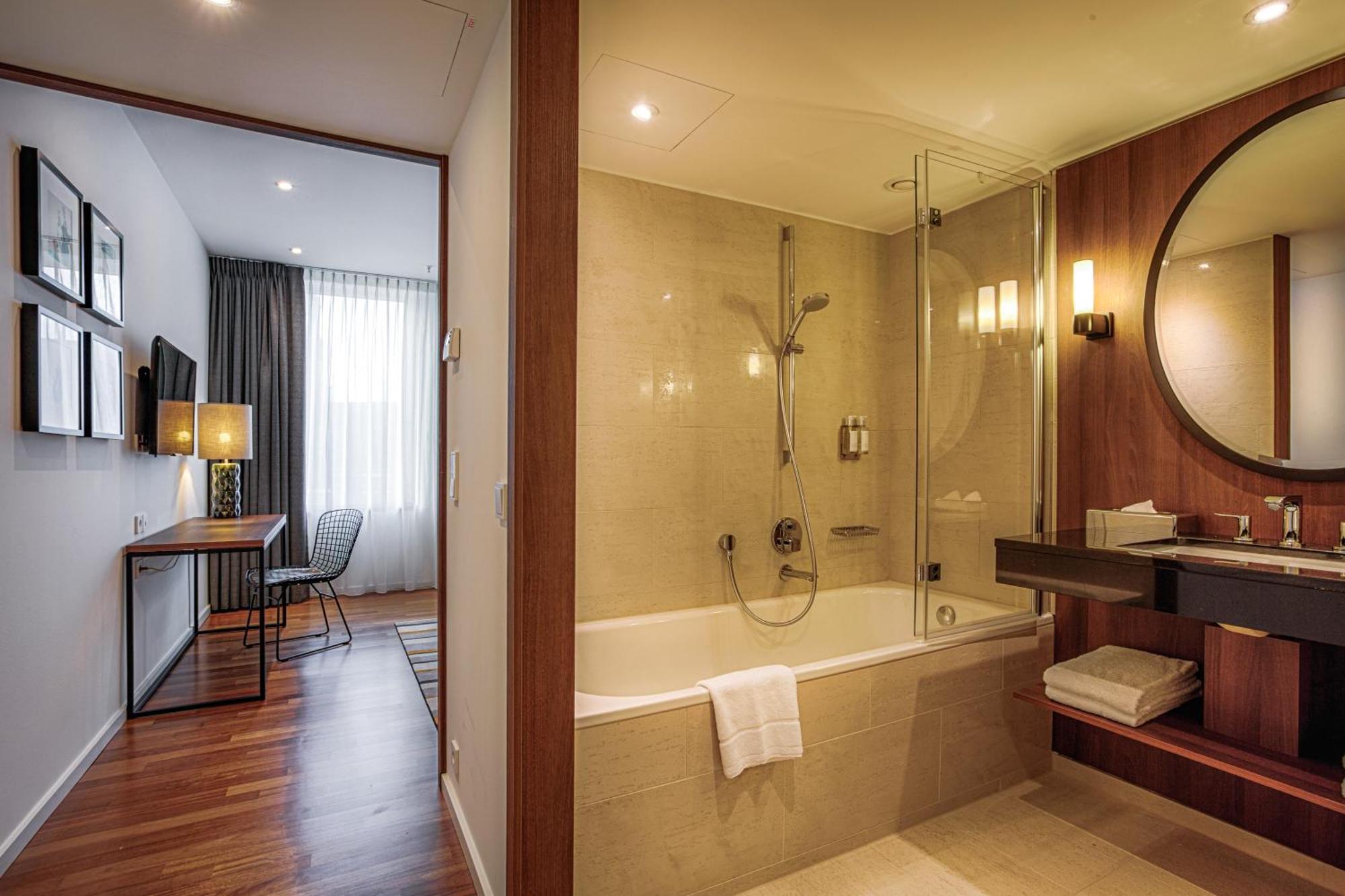 Premium Double Room - Speicherstadt